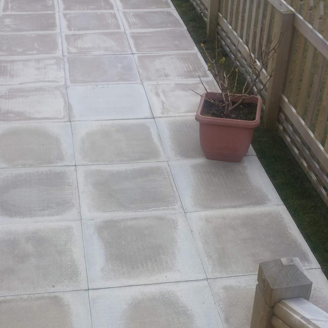 photo of a patio that has been professionally cleaned